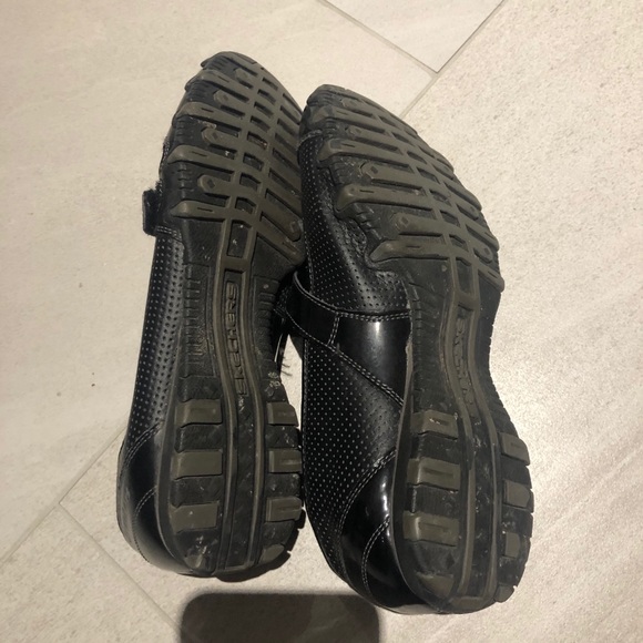 Sketchers black shoes - Picture 4 of 4